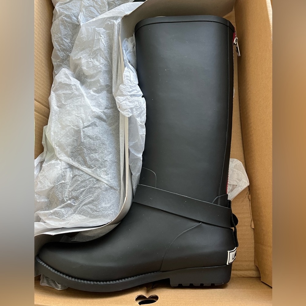 Lands’ End Rubber Tall Rain Boots Size 8 Black New In Box